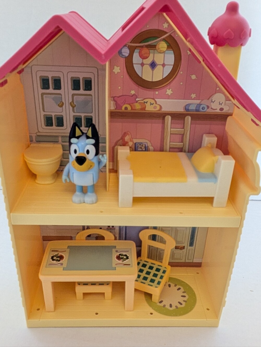 Bluey Mini Bluey Heeler Home Bluey + 5 Play Pieces - Picture 4 of 8